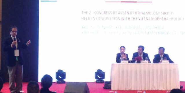 Dr. VK Raju delivering lecture at ASEAN Ophthalmology Congress in Hanoi, Vietnam October 30th, 2015