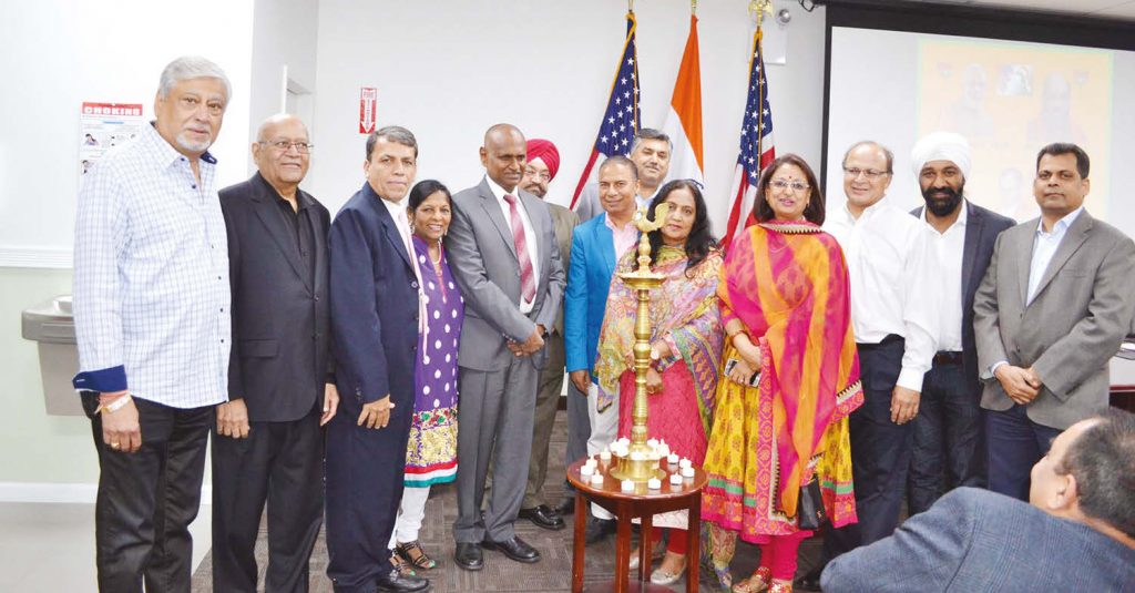 Lighting of the lamp marked the curtain raiser to the 2016 parade. Dr. Udit Raj, Member of Parliament representing North West Delhi Parliamentary Constituency led the lighted of the lamp.