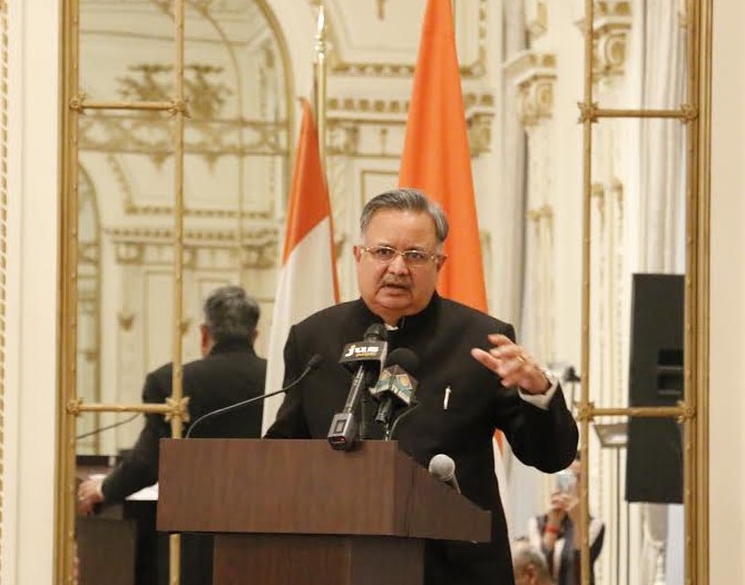 Chief Minister of Chhattisgarh, Dr Raman Singh highlighted investment opportunities in Chhattisgarh in front of a gathering at the Indian Consulate, New York on November 29