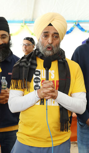 Onkar Singh, one of the key organizers of the event explained that “Let’s Share a Meal was inspired by the life and teachings of Guru Nanak, the founder of the Sikh religion, who established the concept of Langar, or community kitchen. 